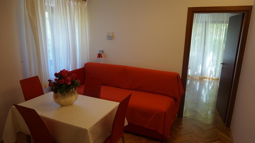Dolores Apartament *